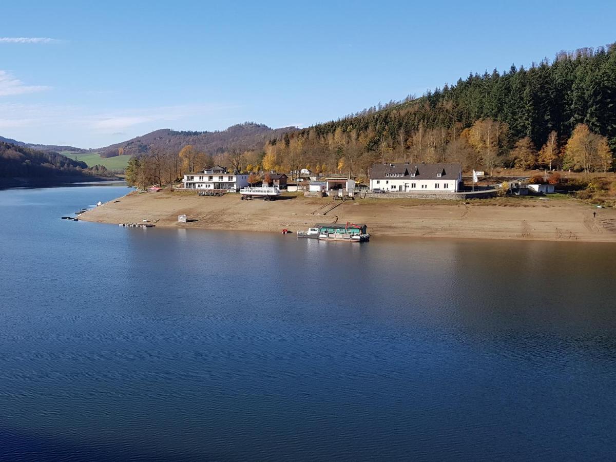 10 am See - auf der Sonnenseite Diemelsee Exterior foto